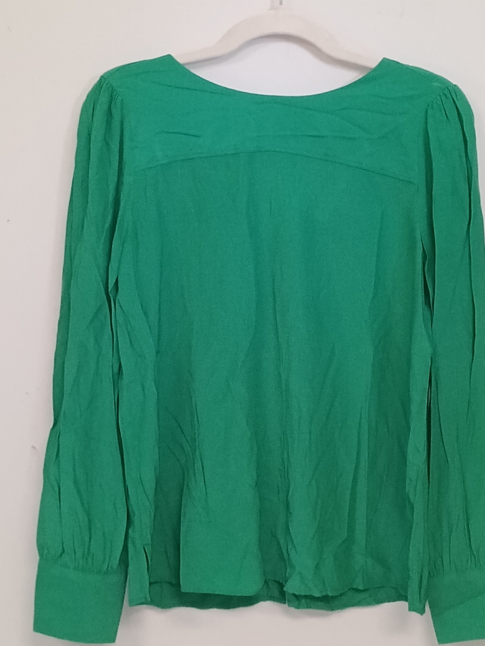 LOFT Back Button Kelly Green Rayon Lightweight Long Sleeve Blouse Medium Preppy